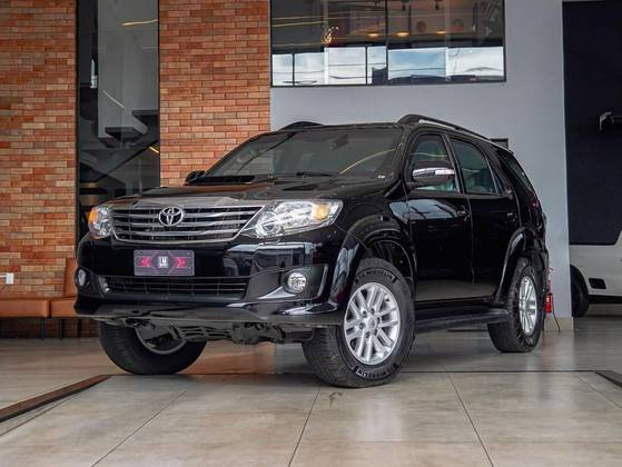 TOYOTA HILUX SW4 3.0 SRV 4X4 16V TURBO INTERCOOLER DIESEL 4P AUTOMÁTICO